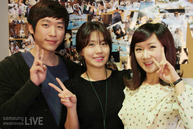 메이크업받은 남자와 메이크업아티스트, 조현주