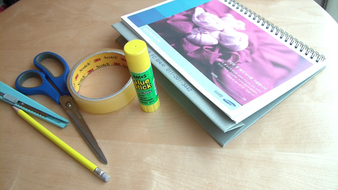 가위, 칼, 연필, 풀, 타ㅔ이프, 달력