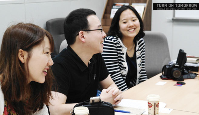 인터뷰하는 스토리텔러들