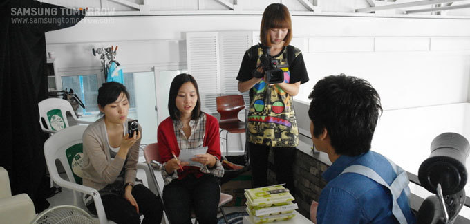 인터뷰중인 선수들