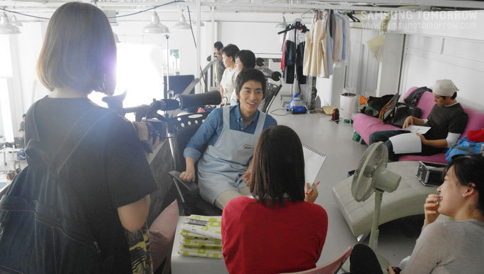 인터뷰하는 선수들