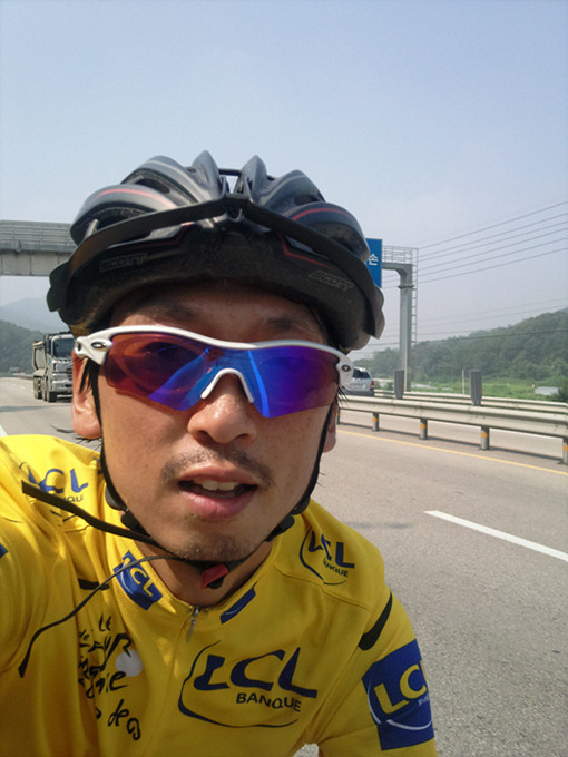 라이딩하는 모습