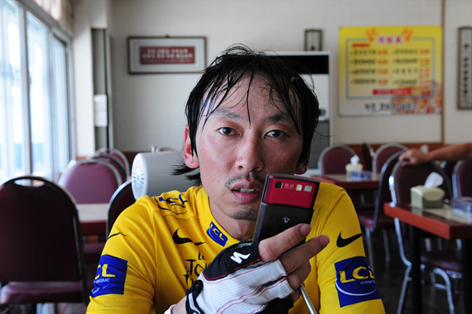 콩나물 국밥을 먹는 글쓴이