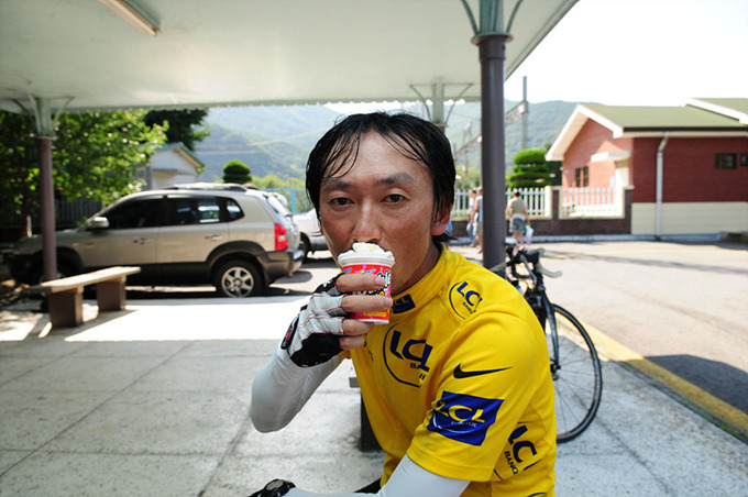 아이스크림을 먹는 글쓴이