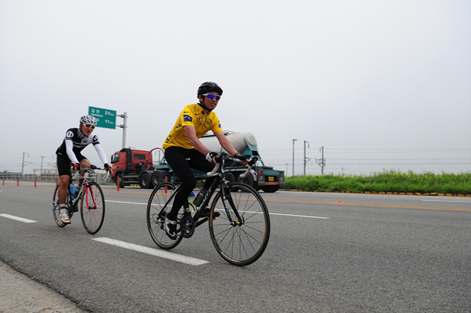 라이딩하는 모습