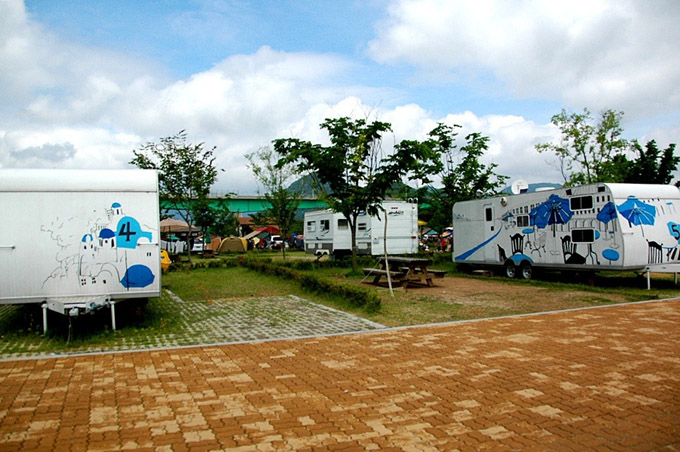 오토캠핑장카라반