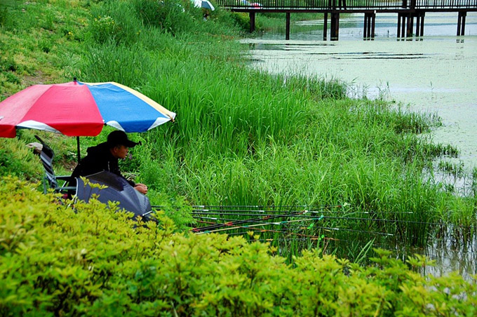 낚시 하는 사람