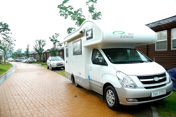 자라섬 오토캠핑장 전경