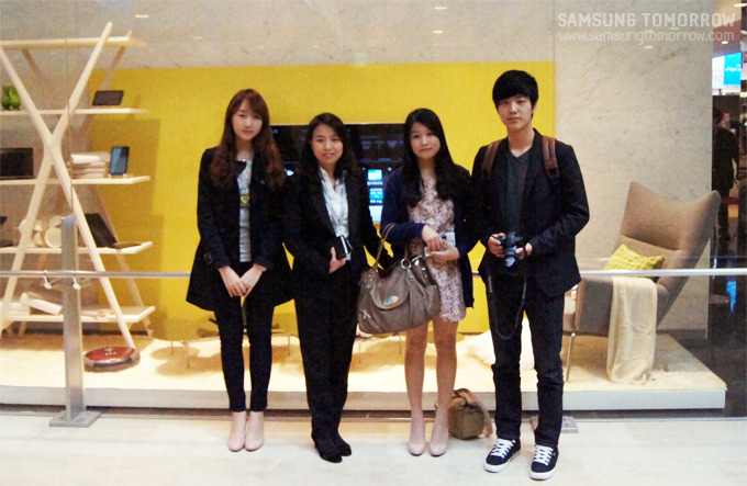 딜라이트에서 스토리텔러들의 단체사진