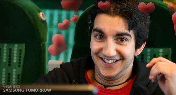 전원을 켜고 너무나 좋아하는 phill