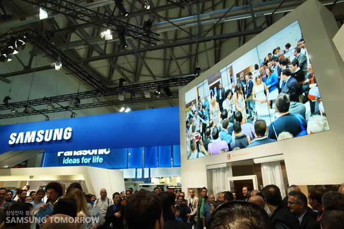 삼성부스에서 경품행사전경