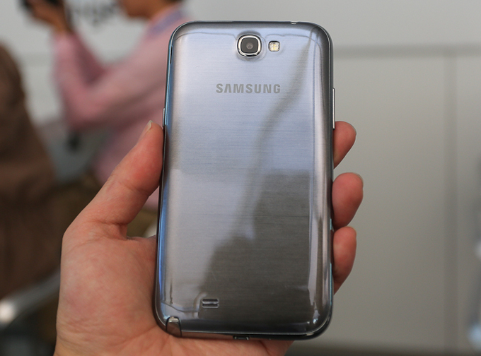 삼성 갤럭시 노트2 뒷면