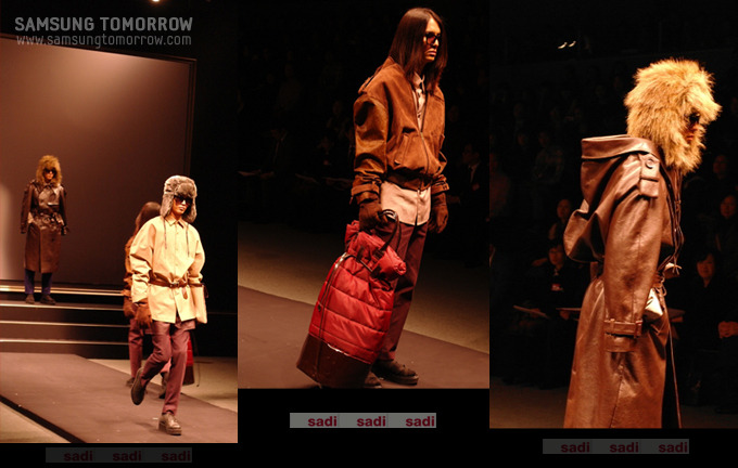 워킹하고 있는 모델들의 모습