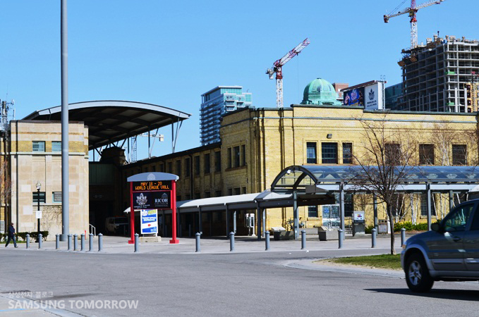 리빙쇼 가는 길