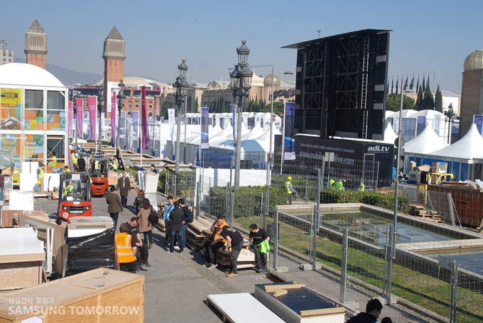 행사장 밖의 전경