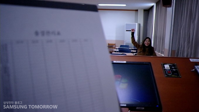 출석하는 여대생