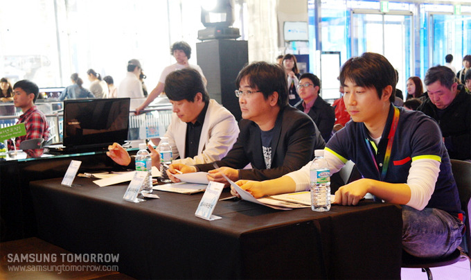 심사위위원 (왼쪽부터) Pop up의 김성욱 대표 / YDCT의 김상협 대표 / 딜라이트 홍보관 신원일 실장 