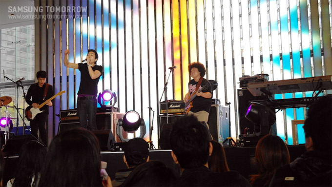 4인조 그룹 'Mr. Snatch'