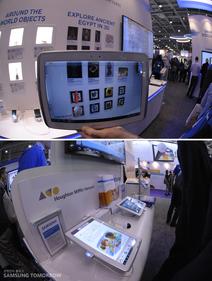 BETT 2013 삼성전자 부스의 갤럭시노트10.1