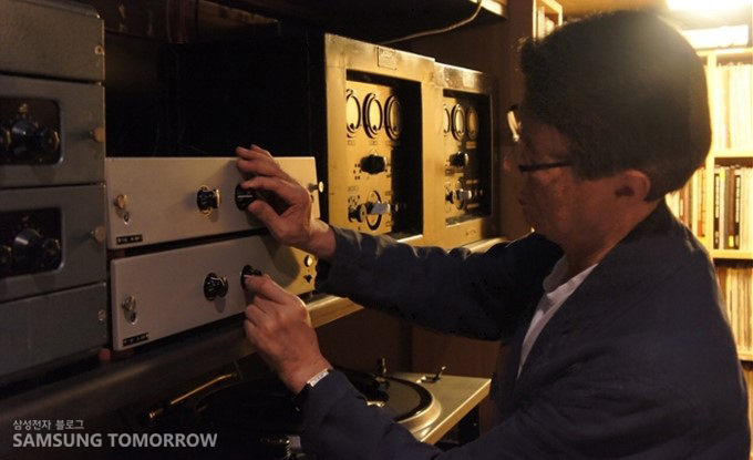 아날로그 오디오를 만자는 남자