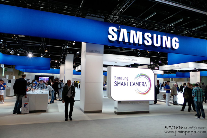 포토키나내의 삼성 부스 전경