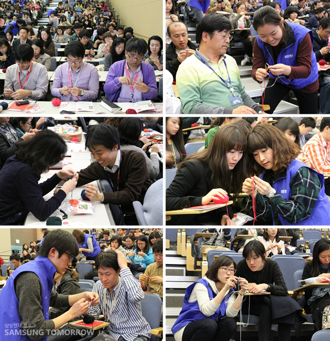 열심히 뜨개질을 배우는 사람들