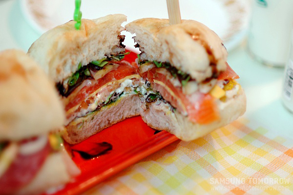 완성된 연어샌드위치