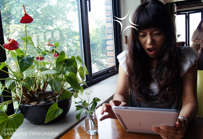 다이어트봇이 하는 말에 화가난 여성