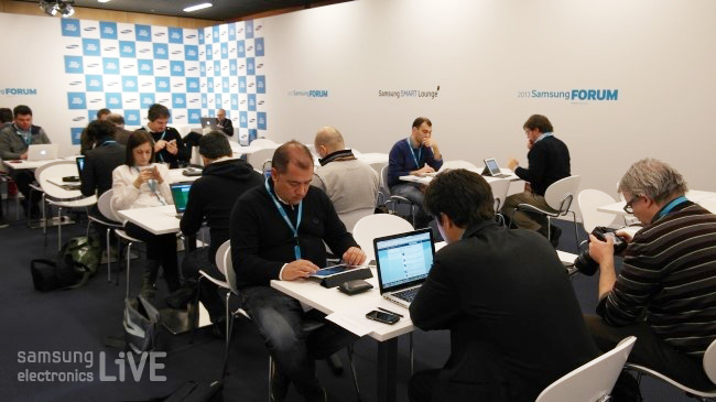 스마트라운지의 기자들