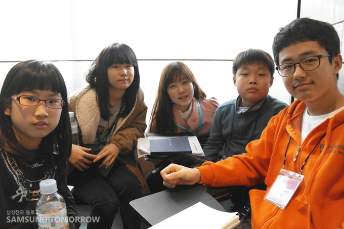 딜라이트 윈터 iT스쿨에 참가한 학생들의 기념사진