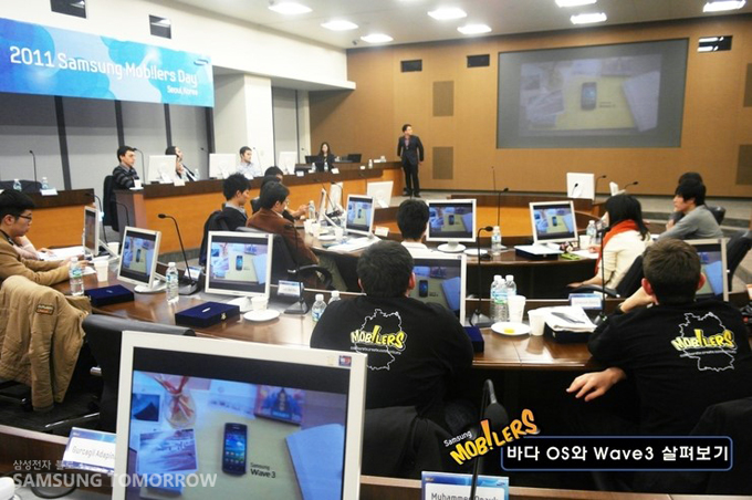 바다 OS와 Wave3 살펴보기