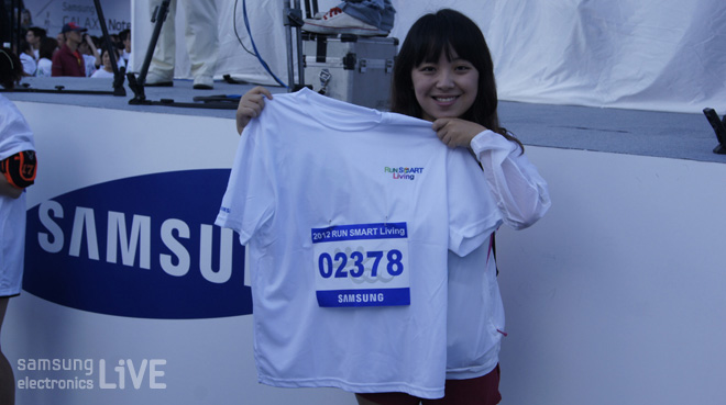 티셔츠와 번호표를 받은 스토리텔러