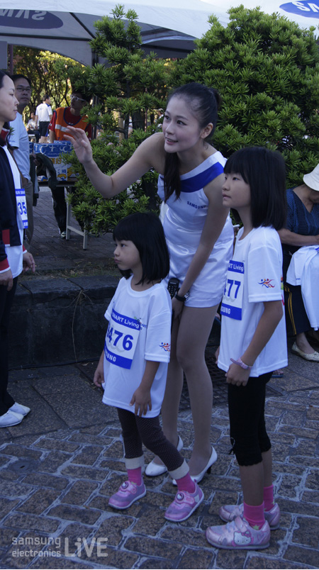 사진찍는 아이들