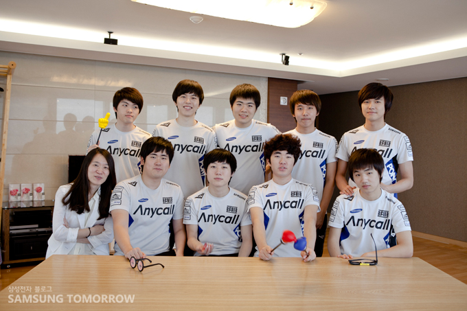 김가을 선수와 선수들 단체사진