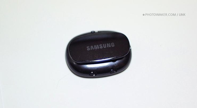 뒷면은 클립형으로 