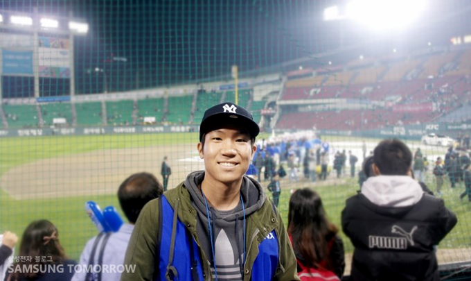 기념사진을 촬영하는 스토리텔러