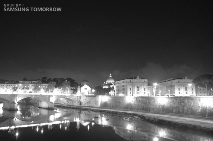 베드로 성당 주변 야경