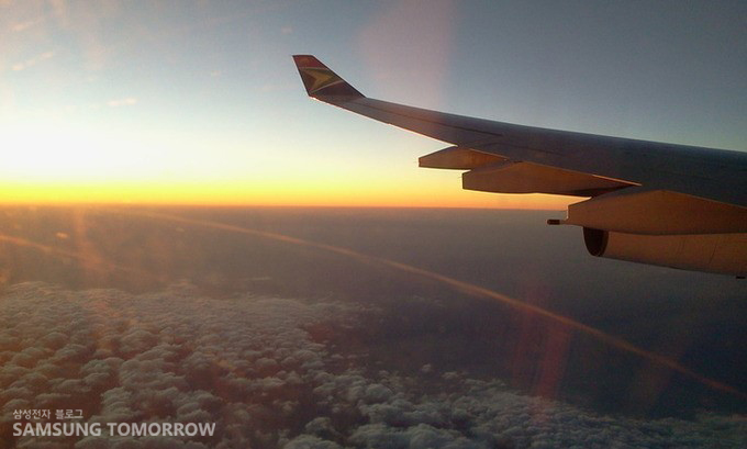 비행기에서 내려다 본 하늘
