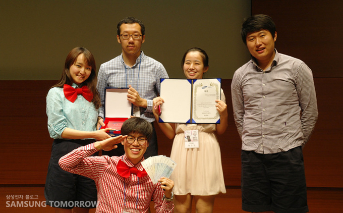 대상팀의 기념 사진