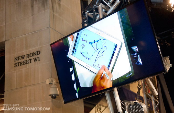 영국에서 흘러나오는 갤럭시노트 10.1 광고