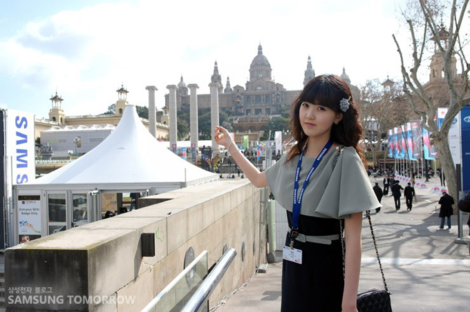 행사장 앞에서의 스토리텔러