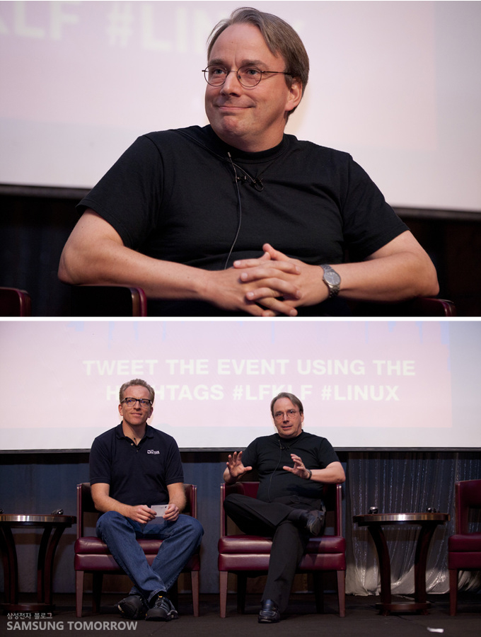 리눅스 창시자 리누스 토발즈와 질의응답 하는 모습