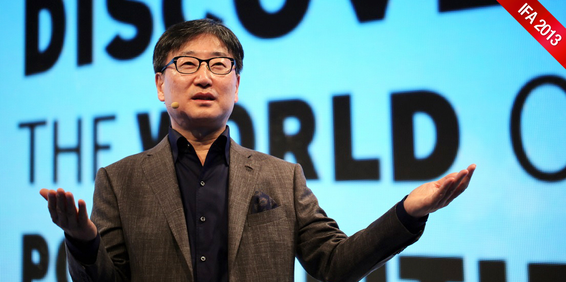 현지시간 9월 5일 오전 11시 독일 베를린의 IFA 2013 삼성전자 프레스컨퍼런스에서 삼성전자 CE부문 윤부근 대표가 '무한한 가능성을 제공한다(Discover the world possibilities)' 는 주제로 발표를 하고 있습니다.
