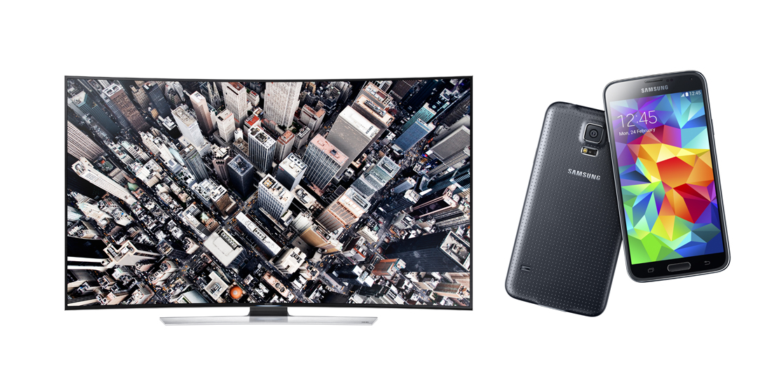 삼성 스마트TV와 갤럭시 S5 이미지입니다.