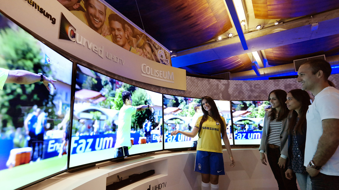 삼성 커브드 UHD TV, 브라질 축구 박물관에 골인!