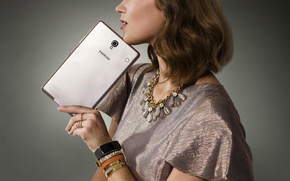 패션의 도시에서 공개된 신상 아이템, 갤럭시 탭S 액세서리 3종