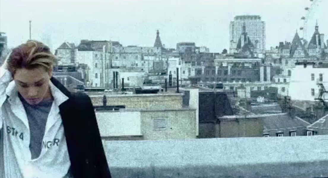 티징 영상 속 엑소 카이