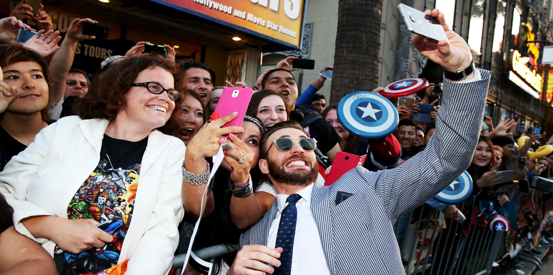 '어벤져스: 에이지 오브 울트론' 시사회 현장 달군 갤럭시 S6