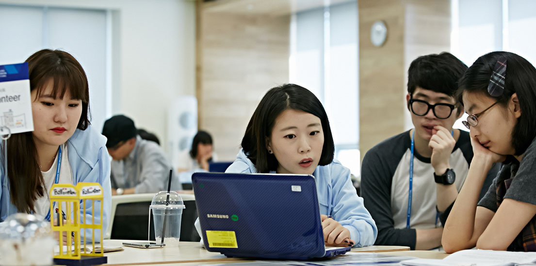 투모로우 솔루션 공모전 본선진출팀의 모습