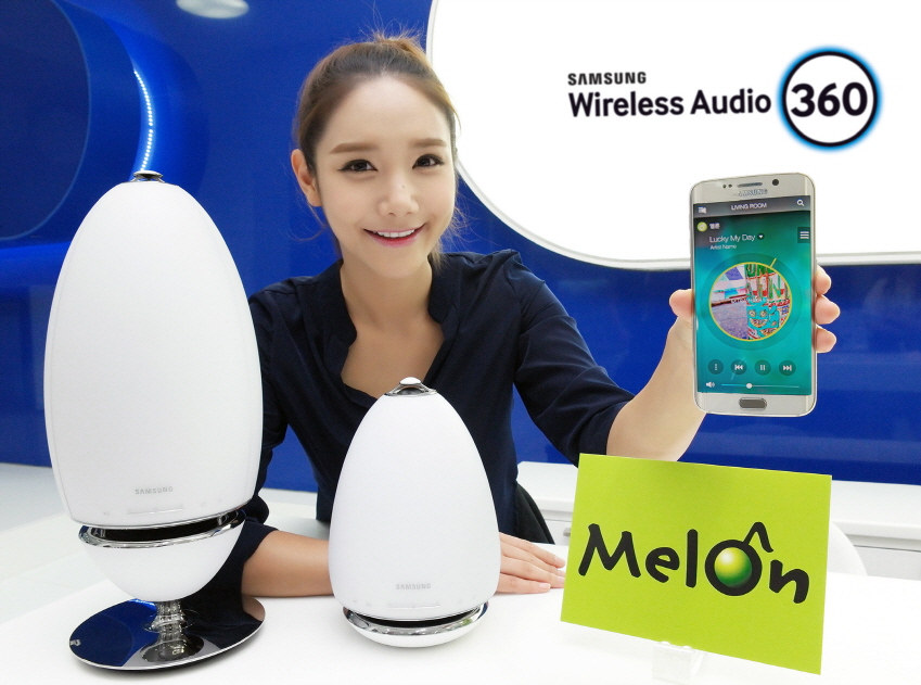 무선 360 오디오와 멜론 이벤트를 소개하는모델 이미지